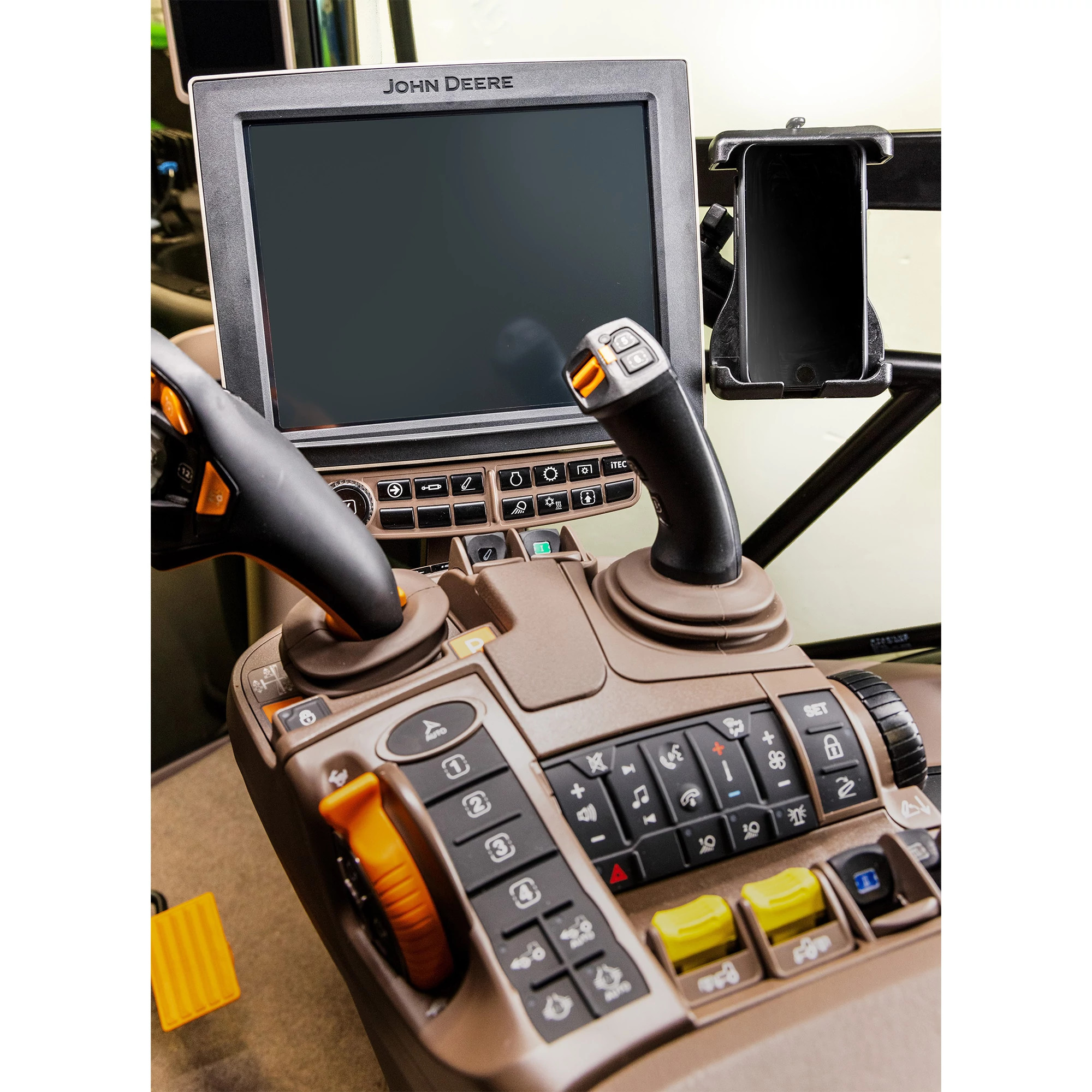 BL17017; Gen 4 Smartphone Bracket next to Command Arm; A270