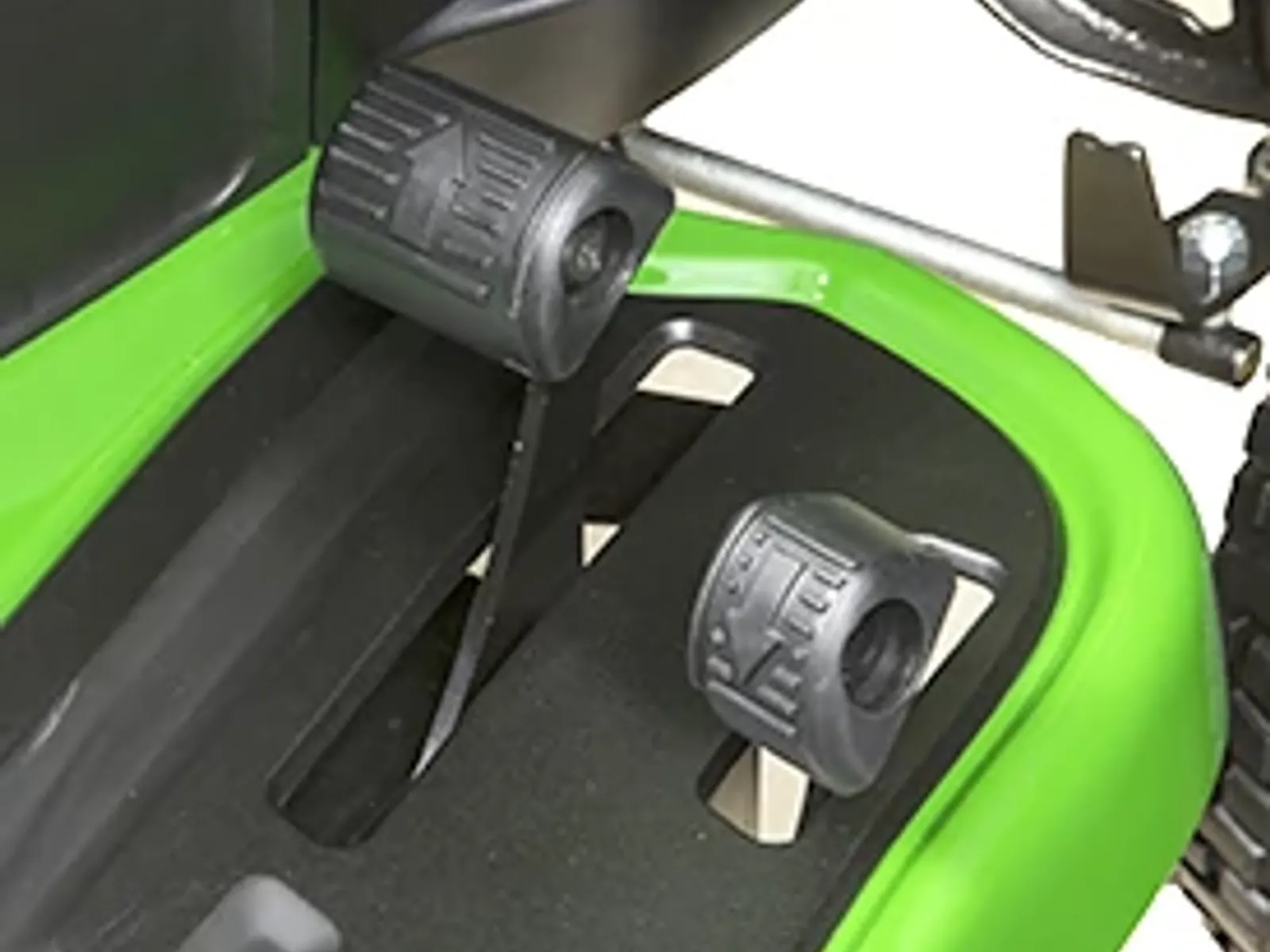 Hydrostatic Transmission With Side-By-Side Pedals