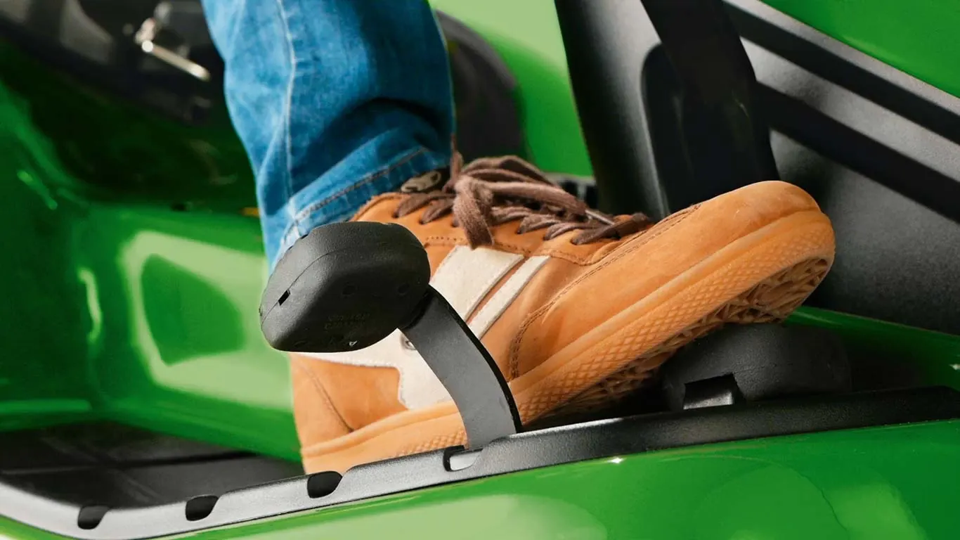 x350r-rasenm-her-f-r-die-private-rasenpflege-john-deere-de