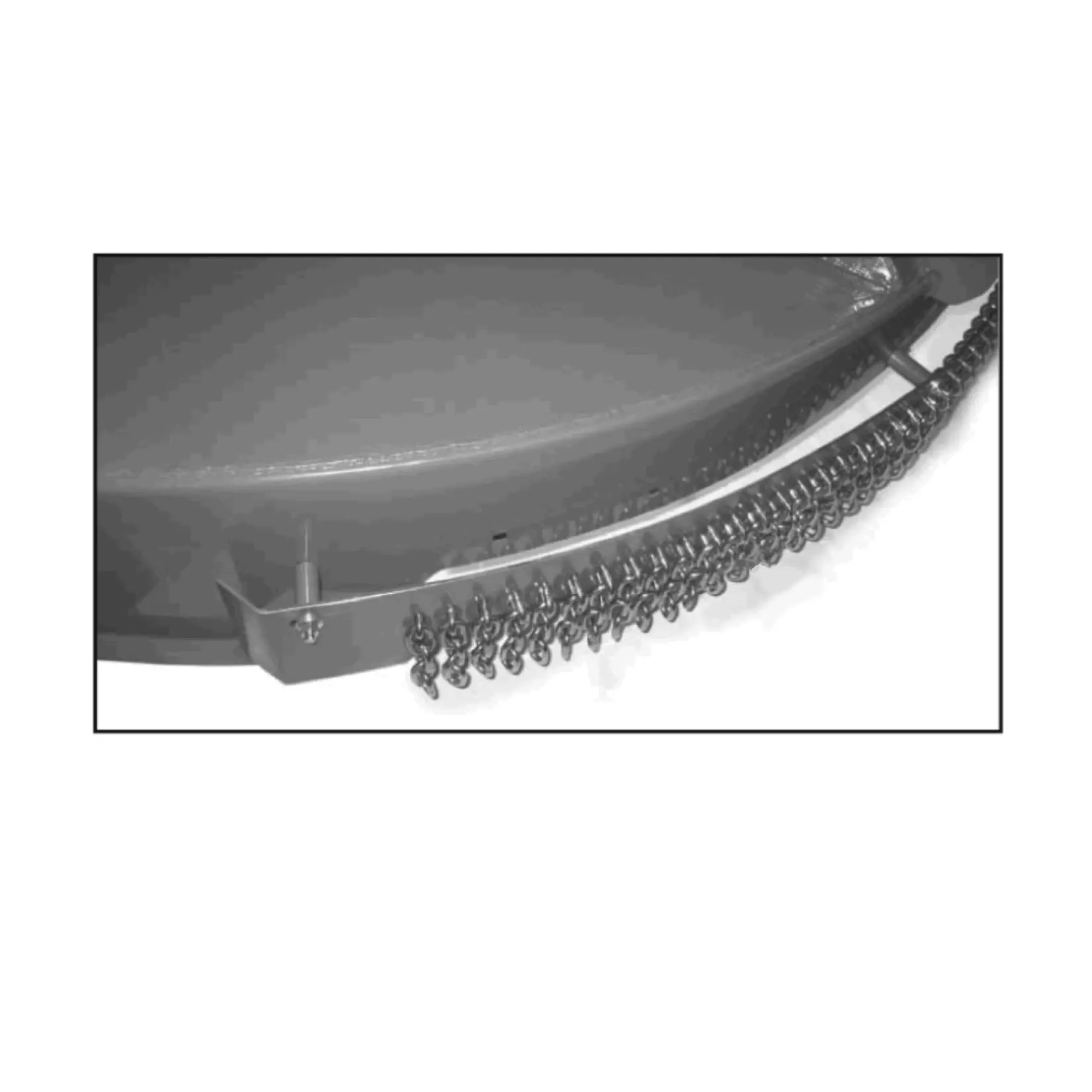 John Deere New Style Rear Chain Guard Kit - 5TIFC711256