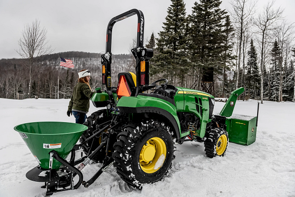 View of SS1023B spreader in snowy scene