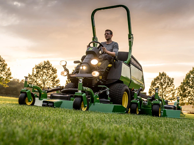 Field, Operator Comfort and Productivity, Wide Area Rotary Mowers, Commercial Mowers, The ergonomic controls and fully adjustable, air suspended seat keep operators fresh and focused all day long.