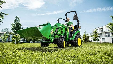John Deere 120R