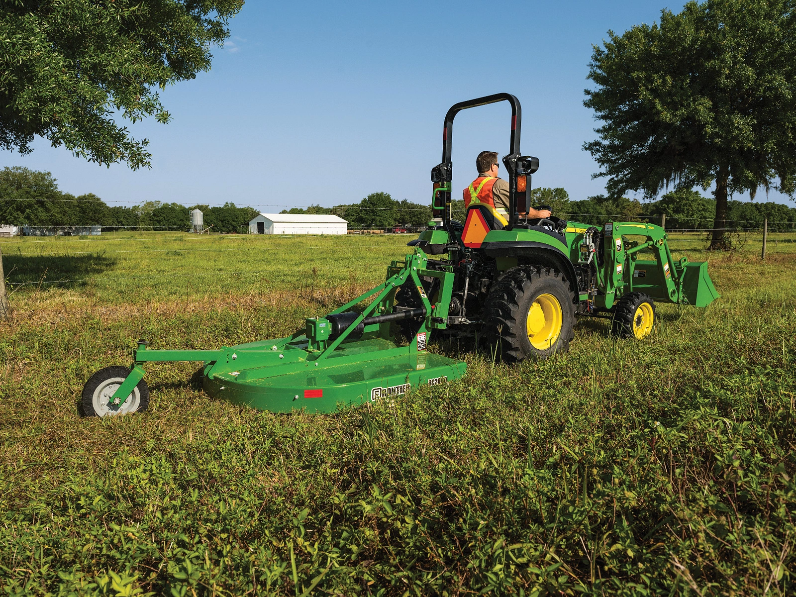John Deere 2032R Compact Tractor — Engine Make