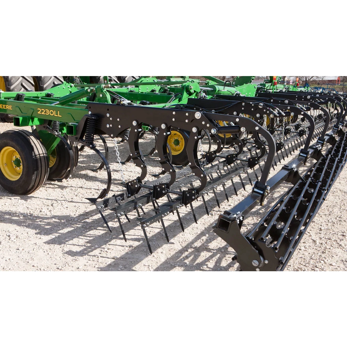 John Deere 200 30ft 3 section Field Cultivator