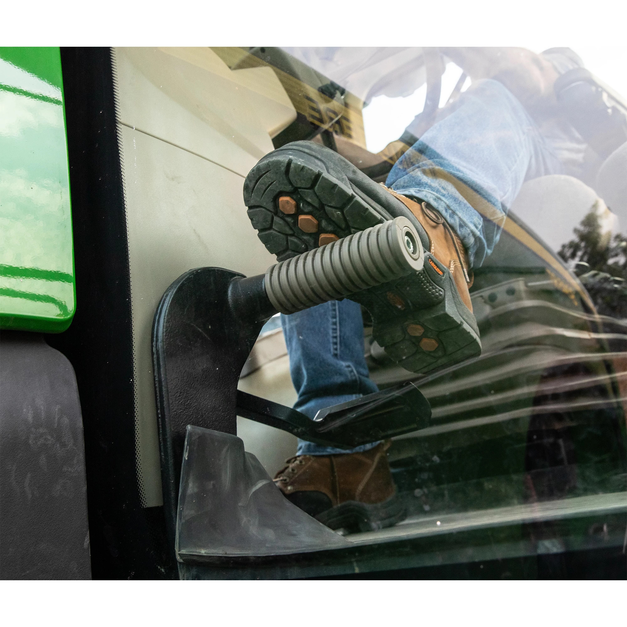 John Deere Footpeg Support Attachment - BRE10471