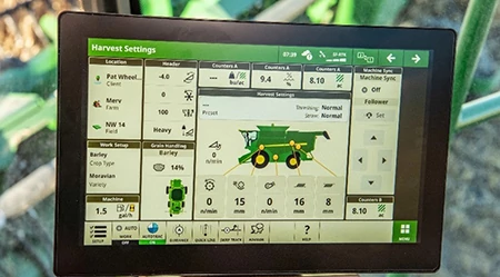 Close-up of the G5Plus universal display start screen within a machine's cab