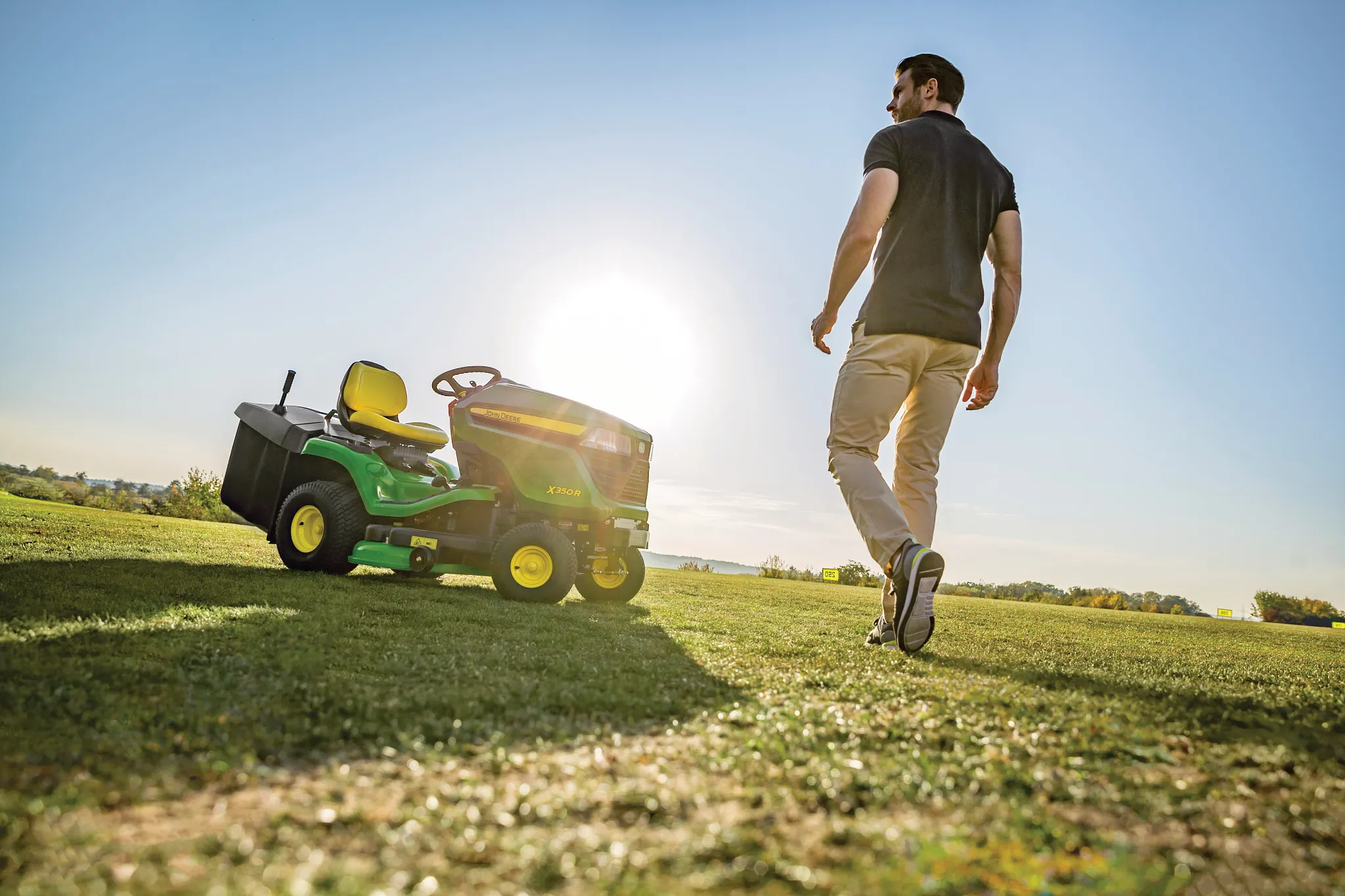 x350r-rasenm-her-f-r-die-private-rasenpflege-john-deere-de