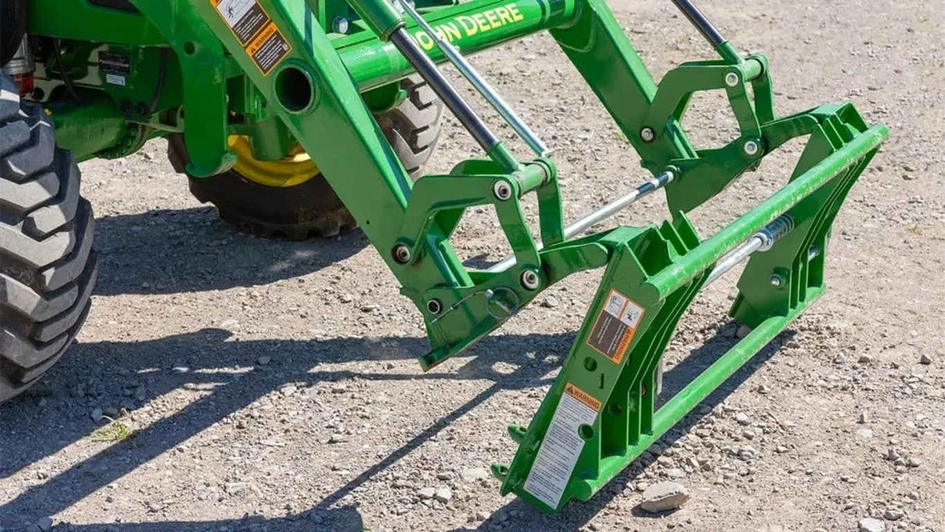 GA21E loader adapter above dirt