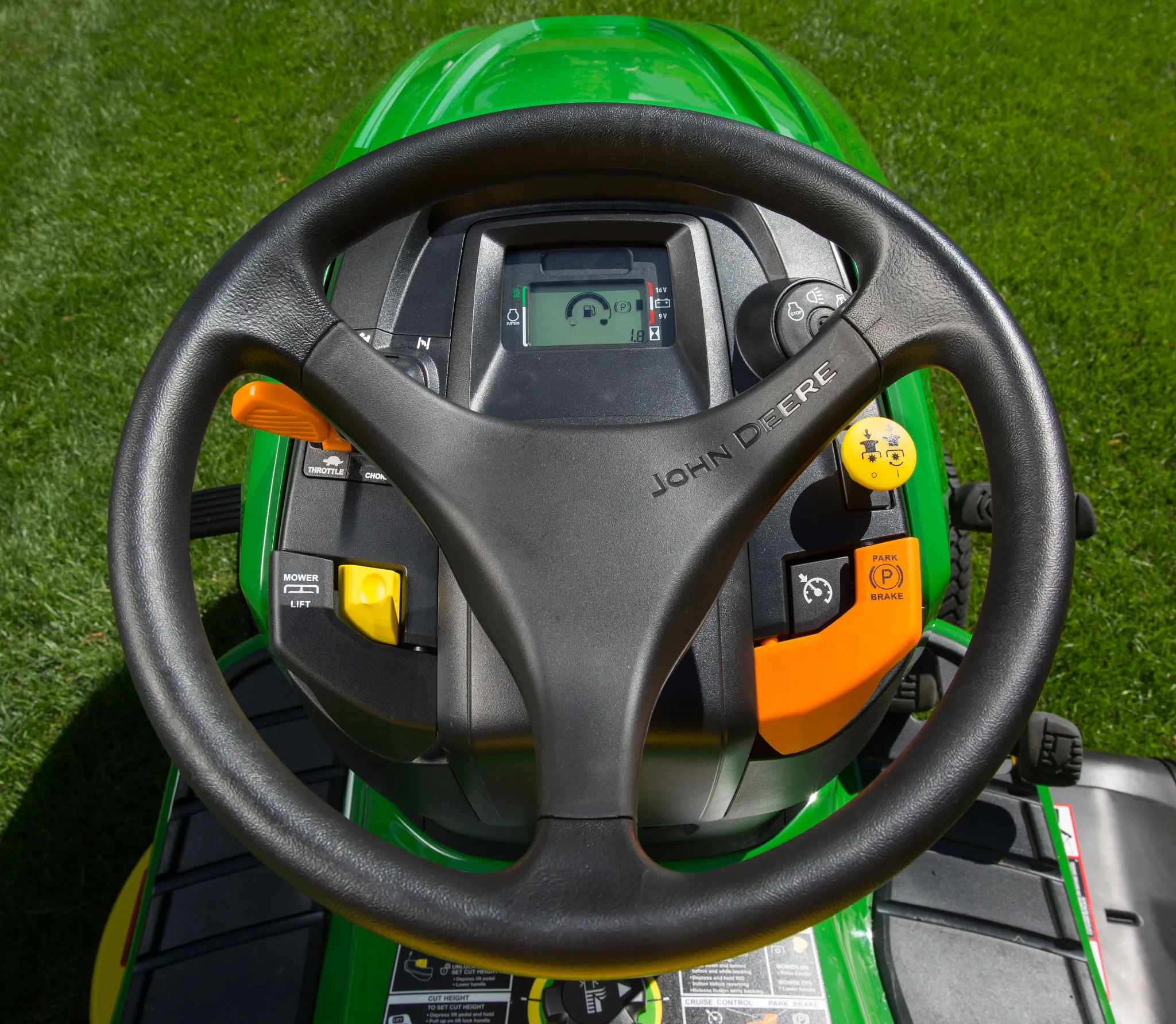 Power Steering, Hydraulic Lift & Year-Round Attachments