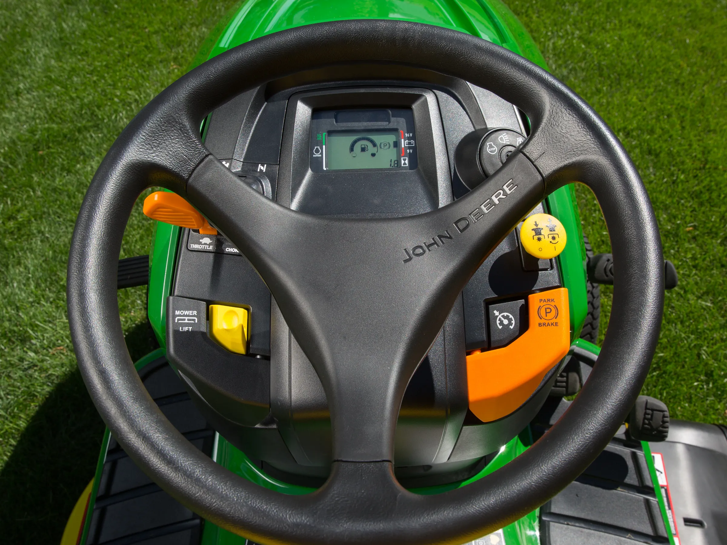 Power Steering, Hydraulic Lift & Year-Round Attachments