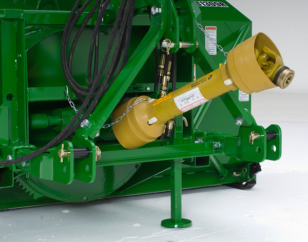 Front right studio view of SB Series Snowblower 3-point hitch