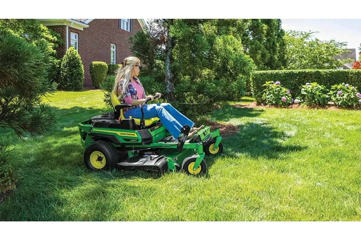 John Deere residential zero turn mower cutting grass - Koenig Equipment
