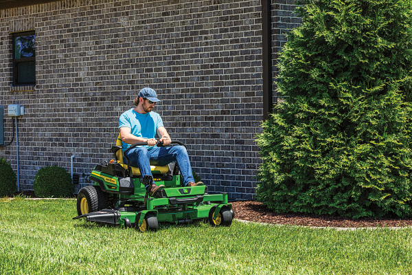 Get an Clean Cut with the 54-in. Accel Deep™ Mower Deck