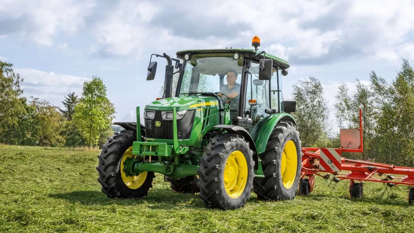 5075E Tractor | John Deere IE