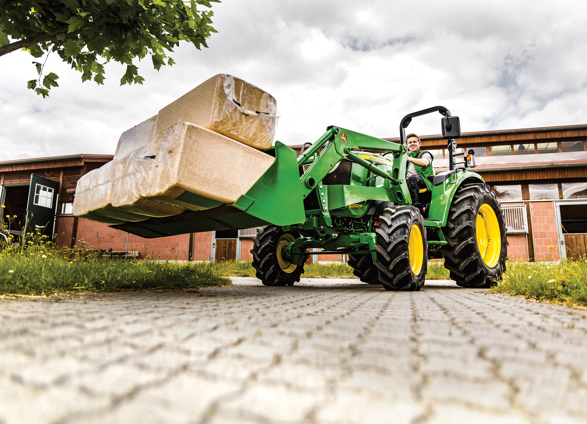 John Deere 400E Front End Loader