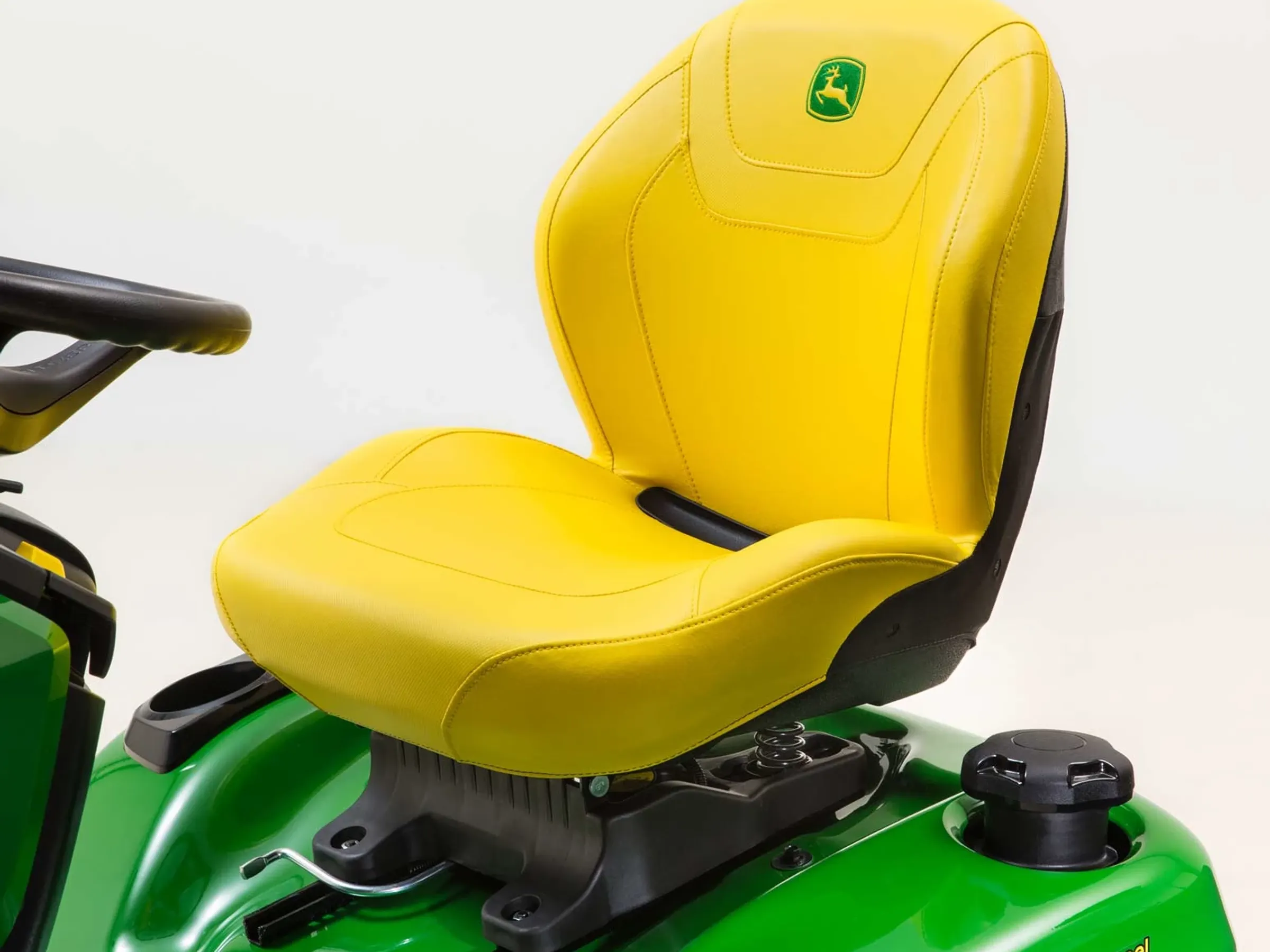 John Deere X370 Select Series Lawn Tractor (42-in. Deck) — Transaxle Type