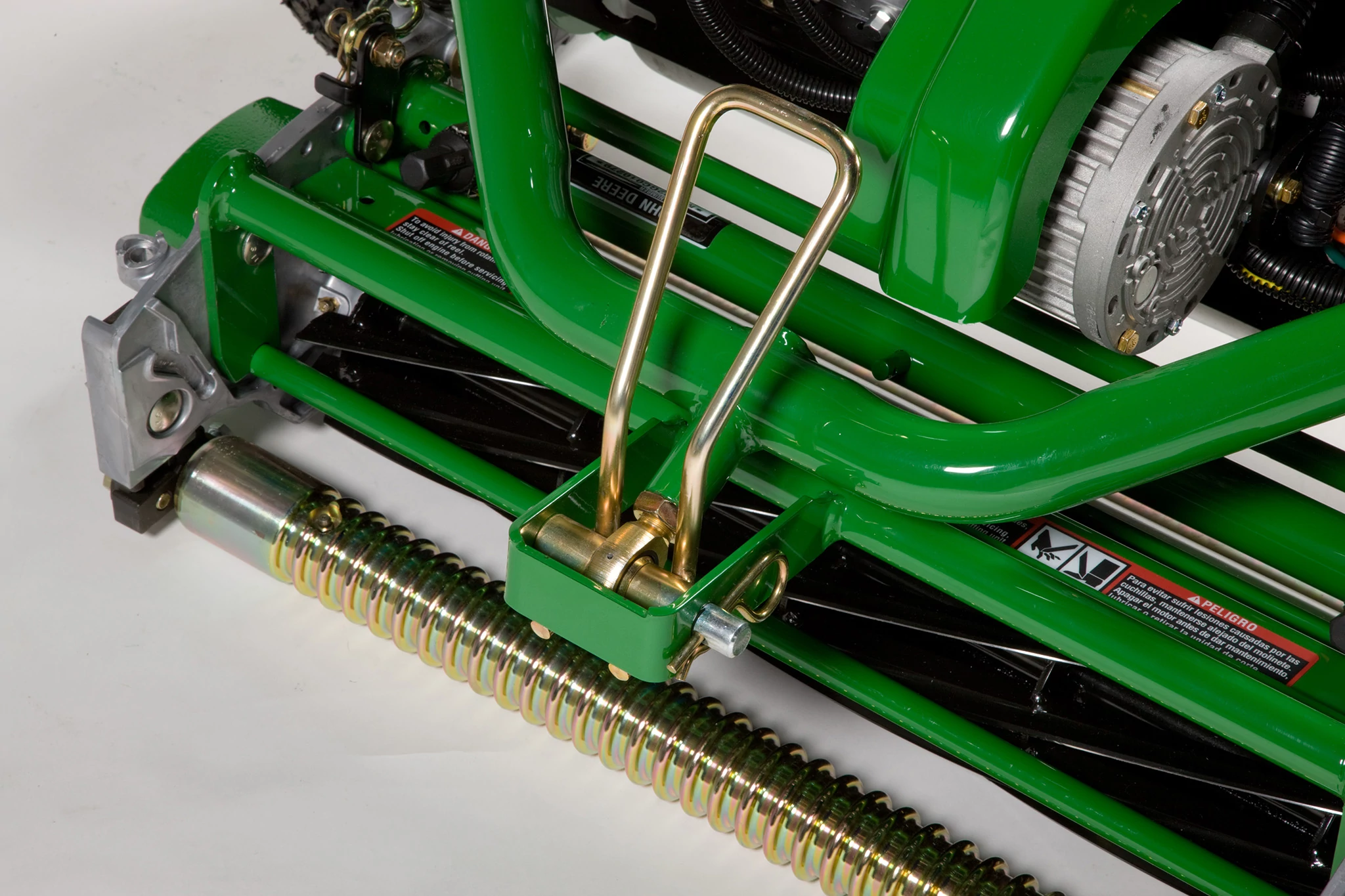 Close up view of the 220 E-Cut Hybrid ball joint mounting system