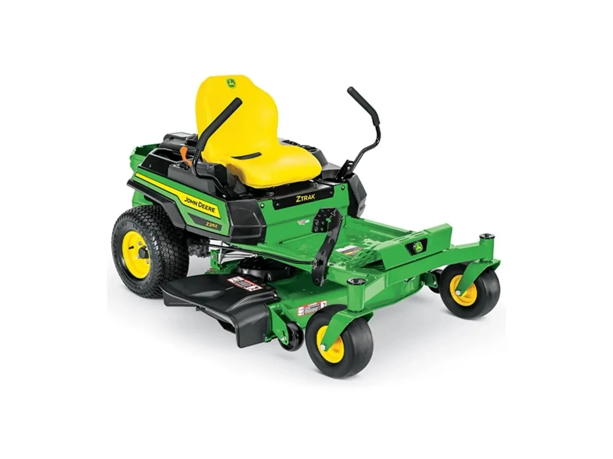 John Deere Z315E ZTrak™ Zero-Turn Mower — Forward Speed
