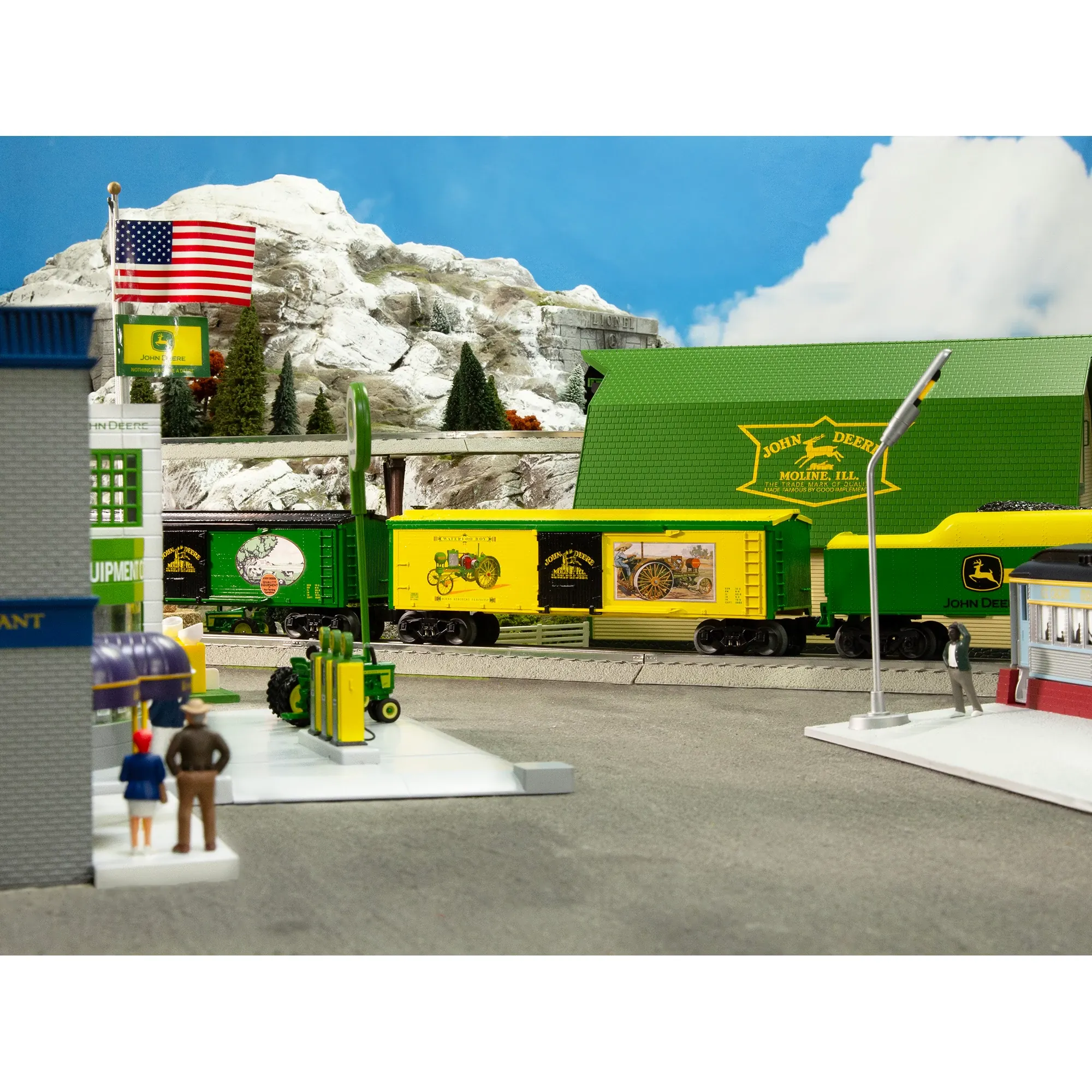 Lionel Trains® John Deere Waterloo Boy O Gauge Model Train Reefer Car 
