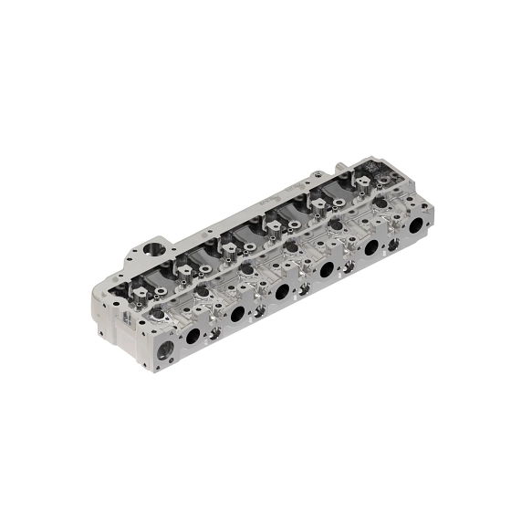John Deere Cylinder Head with Valves - RE48617