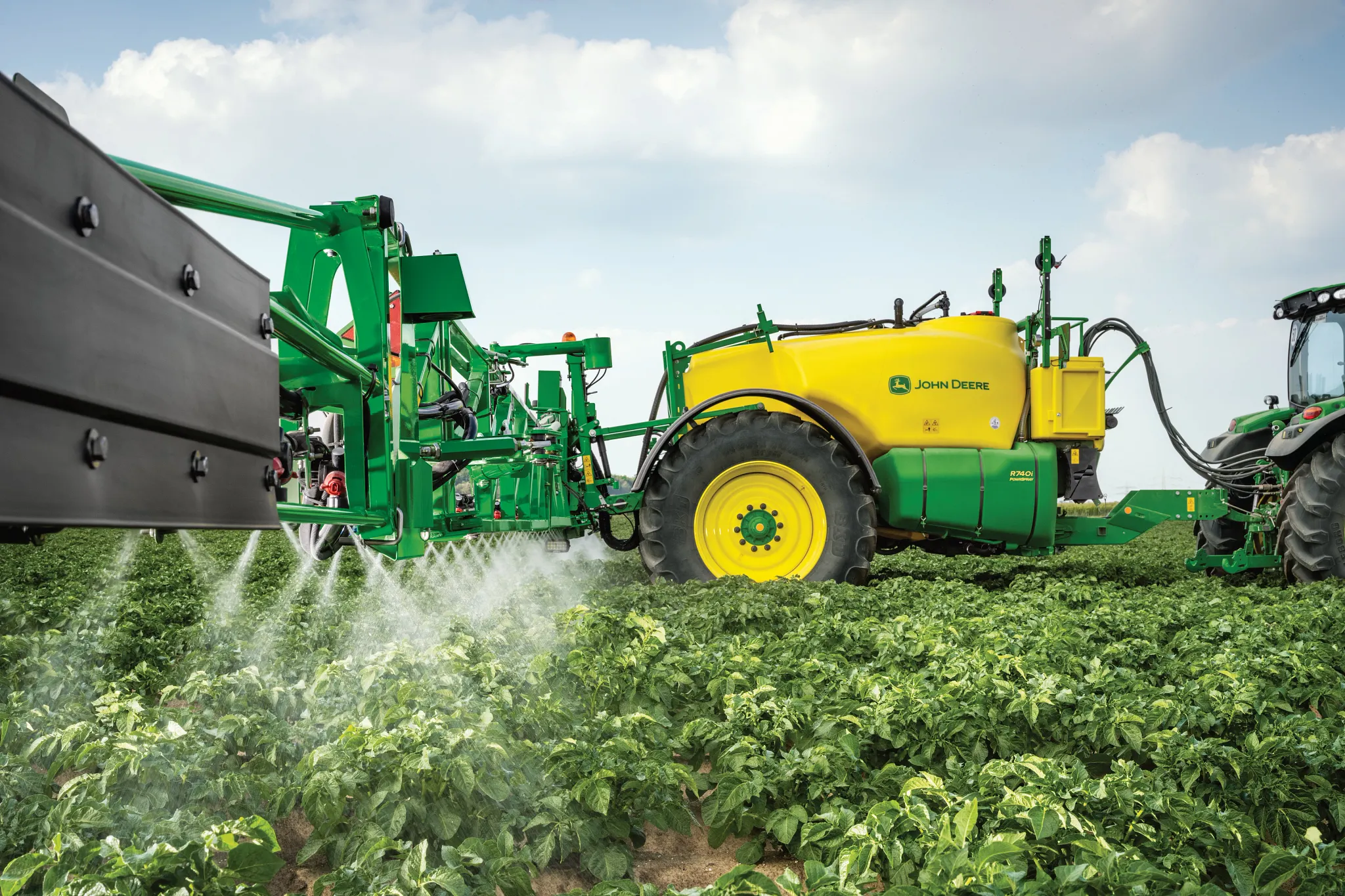 R740i Trailed Sprayers | John Deere IE