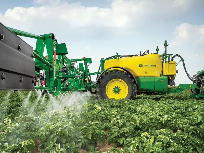 R740i Trailed Sprayers | John Deere IE