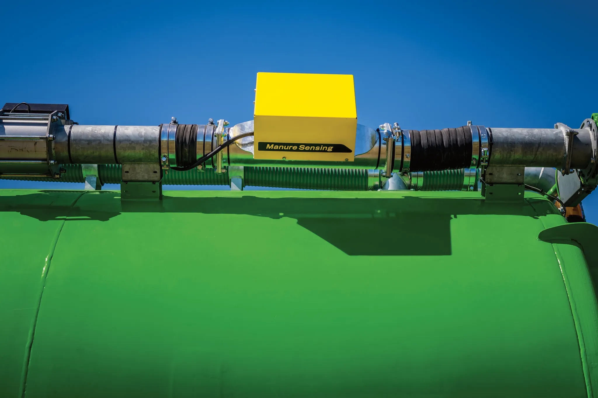 Field, Precision Ag, John Deere Manure Sensing lets you precisely apply N, P and K based on nutrient target and limit rates in kg/ha.