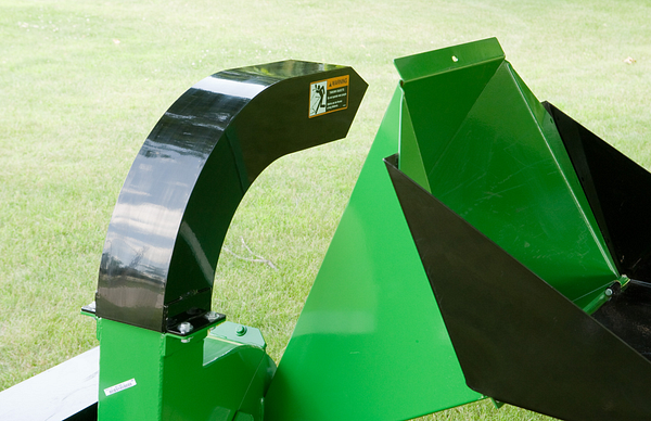 Side view of the WC1103 Wood Chipper chute