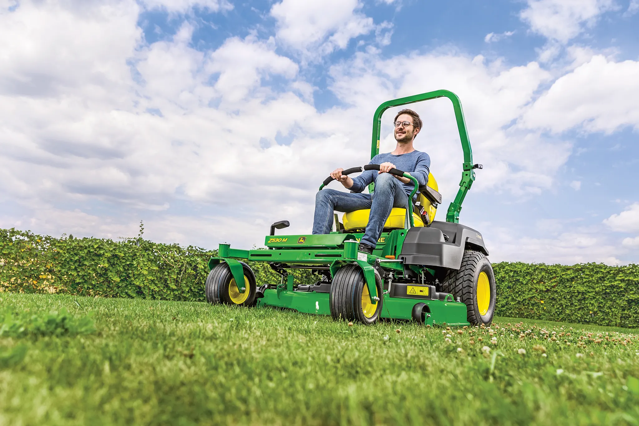 John Deere Tondeuse à Gazon Électronique – Jouet Interactif Avec Sons Et Lames Tournantes, Pour Enfants Dès 2 Ans, Manchon Repliable Et Rangement Facile