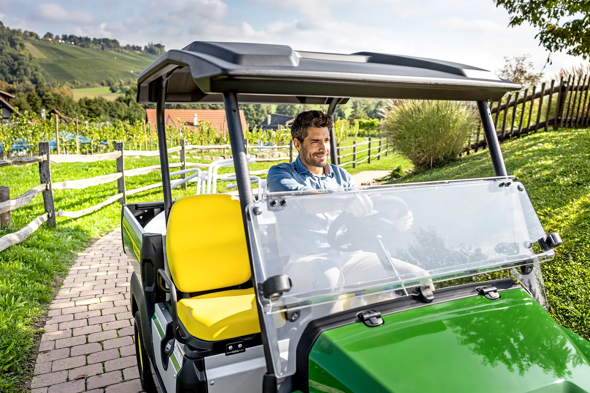 Gator™ GS Electric Work Utility Vehicles | John Deere UK