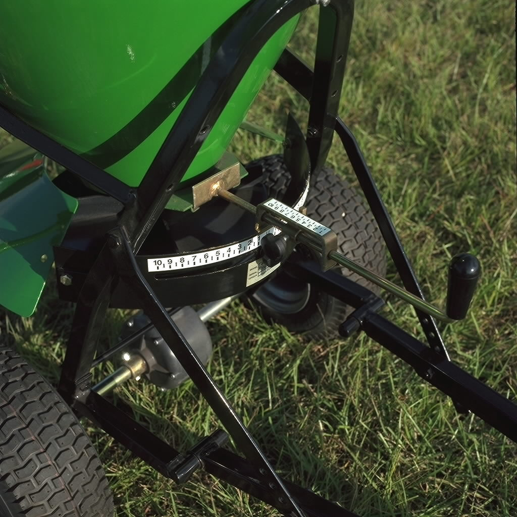 Swath control lever on SS1022B