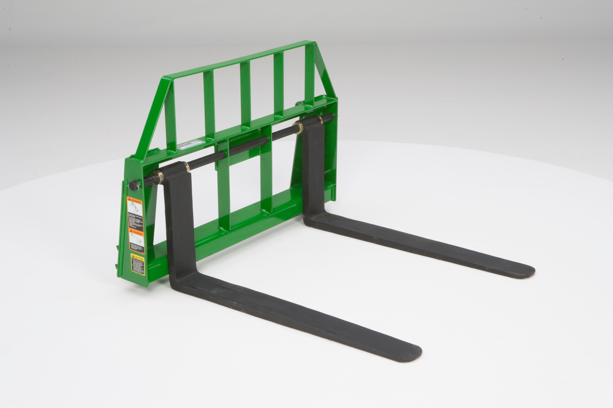 Front right studio view of floating tines on the AP13 Series Pallet Fork