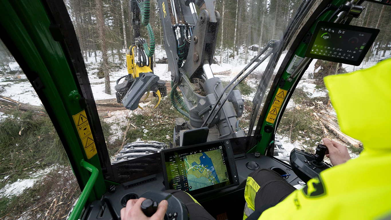 H216 Harvester Head Cab View In Action