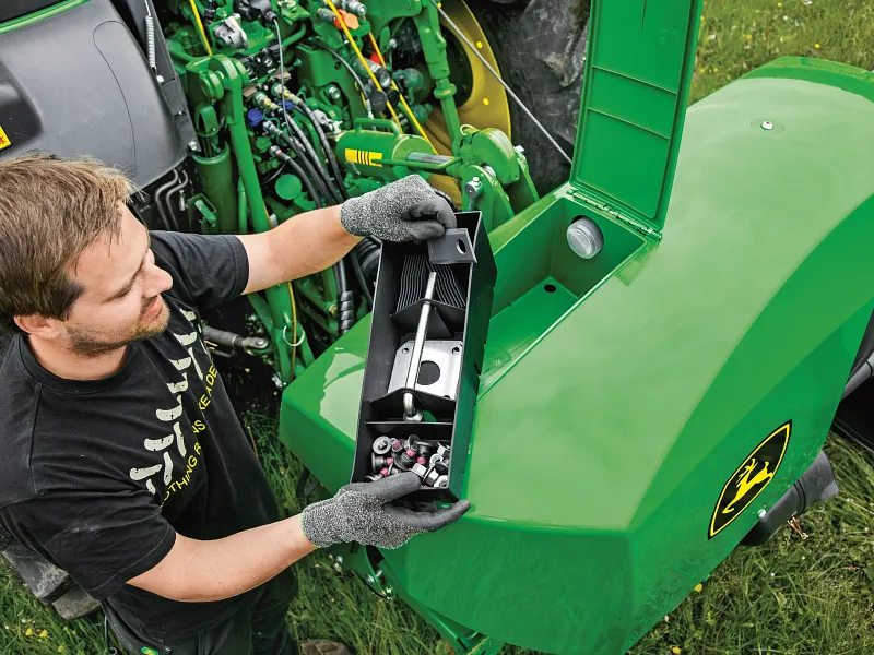 Deflettore Posteriore Trattorini John Deere Scarico Centrale - Sementi Deflettore Posteriore Trattorini John Deere Scarico Centrale - Sementi
